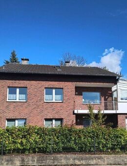 Attraktives Wohnhaus mit separater Einliegerwohnung und energieeffizienter Technik - Höxter