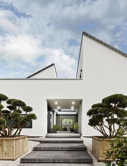 ANTIKE TRIFFT AUF MODERNE - Wattenheim