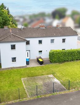 WOHNBAU: Saniertes MFH mit 4 WE + Baugrundstück! Investment über 6% ohne Instandhaltungsstau! - Hückelhoven