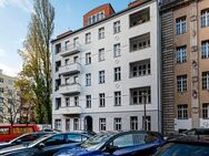 Hip, hipper, Friedrichshain: 3-Zimmer-Gründerzeit-Investment ++ VERMIETET ++ provisionsfrei - Berlin