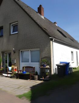Solide Kapitalanlage: Vollvermietetes Dreifamilienhaus mit großem Grundstück in Cadenberge - Cadenberge
