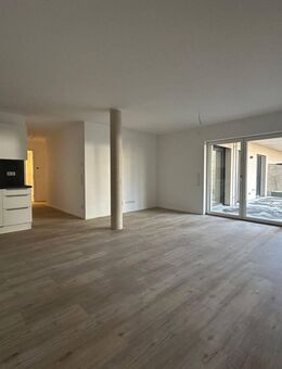 Erstbezug! 3-Zi Neubau Erdgeschosswohnung mit Terrasse ~ Stadtnah ~ TG-Stellplatz ~ Aufzug uvm. - Fürth