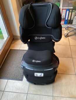 Schwarzer Kindersitz Cyber mit ISO-Fix - Aachen