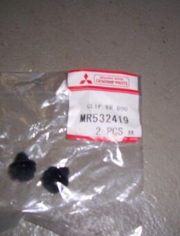 MR532419 Clip, Verkleidung-Tür hinten Mitsubishi Pajero V80 - Hannover Vahrenwald-List