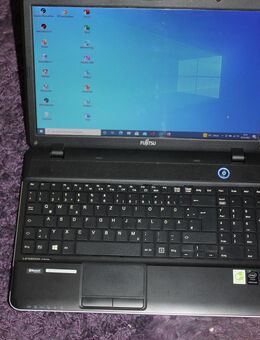 Fujitsu Lifebook A512, Pentium 2020M, 8GB RAM, 120GB SSD - Emmerich (Rhein)