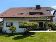 Traumhaus mit zwei aufgeteilten Wohnbereichen und großzügigem Garten in Iffezheim - Iffezheim