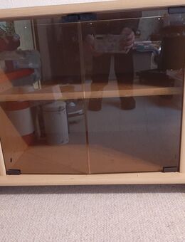 Gut erhaltener Fernsehschrank auf Rollen - Amtzell