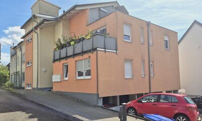 Moderne 2-Zimmer-Wohnung mit Terrasse und Stellplatz in zentraler Lage von Bammental