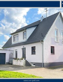 Bezugsfertiges Einfamilienhaus mit großzügigem Grundstück und Doppelgarage in Ortsrandlage - Otting