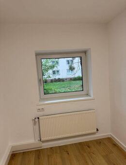 Frisch sanierte und helle 2-Zimmer-Wohnung mit EBK in Ricklingen nahe Maschsee von Privat - Hannover