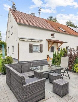 Einfamilienhaus mit großem Stadel, Garagen und herrlichem Grundstück in Tegernbach - Mittelstetten