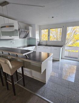 3-Zimmer-Whg. mit EBK, zwei Balkonen und Stellplatz zu vermieten in Wolfartsweier - Karlsruhe