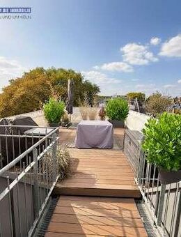 Exklusive, möblierte kernsanierte 4-Zimmer-Maisonette mit Dachterrasse über Kölns Dächern - Köln