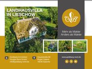 Landhausvilla in Alleinlage und Boddennähe! - traumhaftes Fachwerkdenkmal unter Reet - Ummanz